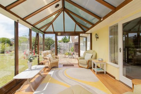 4 Fitzroy Avenue, Broadstairs, CT10 3LS