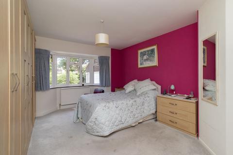 4 Fitzroy Avenue, Broadstairs, CT10 3LS