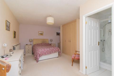 4 Fitzroy Avenue, Broadstairs, CT10 3LS