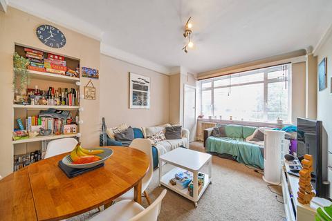 1 bedroom flat to rent, Du Cane Court, Balham, London, SW17
