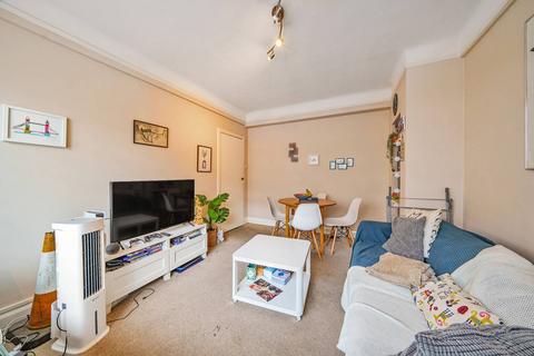 1 bedroom flat to rent, Du Cane Court, Balham, London, SW17