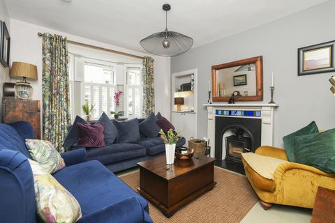 16 Darnell Road, Edinburgh, EH5 3PL