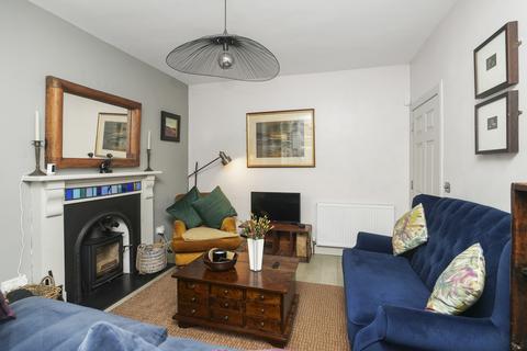 16 Darnell Road, Edinburgh, EH5 3PL