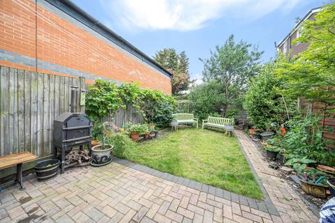 9 Clarendon Grove, Mitcham, CR4 2PH