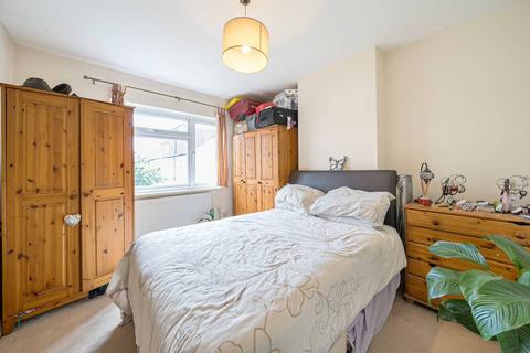 9 Clarendon Grove, Mitcham, CR4 2PH