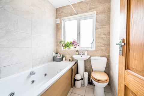 9 Clarendon Grove, Mitcham, CR4 2PH