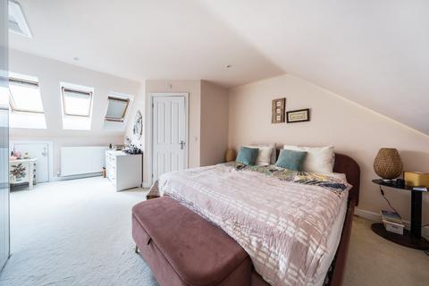 4 bedroom semi-detached house for sale, Wendover Road, Burnham, Buckinghamshire, SL1