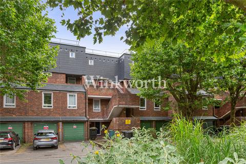 3 bedroom ground floor flat for sale, Erskine Crescent, London, N17