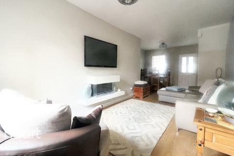 87 Bright Street, Swindon, SN2 8BX