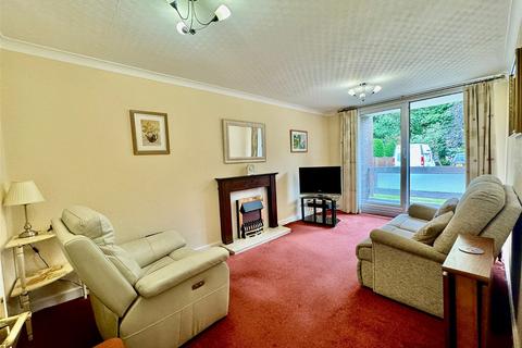 2 bedroom ground floor flat for sale, Argyle Road Brandon Park Court