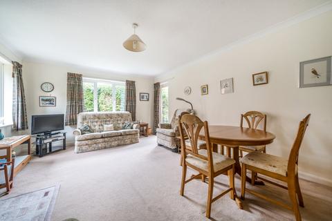 2 bedroom bungalow for sale, Allingham Court, Farncombe GU7