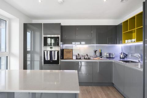 3 bedroom apartment to rent, Glasshouse Gardens, London E20