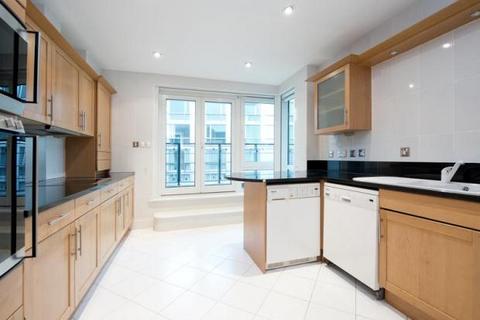 3 bedroom flat for sale, Warren House, Beckford Close, London