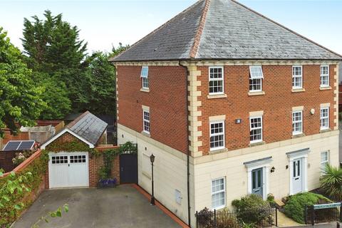 4 bedroom semi-detached house for sale, Horsecroft Way, Tilehurst, Reading, Berkshire, RG31