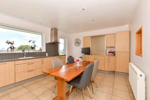 4 bedroom detached house for sale, Calbourne Road, Newport, Isle of Wight