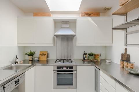 3 bedroom flat for sale, Sutherland Avenue, Little Venice W9.