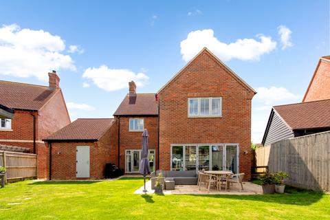 4 bedroom detached house for sale, Fairfield Close, Haddenham, Buckinghamshire, HP17