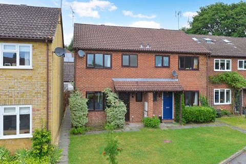 3 bedroom semi-detached house for sale, Woodberry Close, Godalming GU8