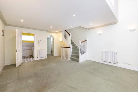 2 bedroom end of terrace house for sale, Charlotte Place, London, SW1V