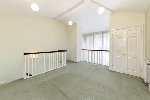 2 bedroom end of terrace house for sale, Charlotte Place, London, SW1V