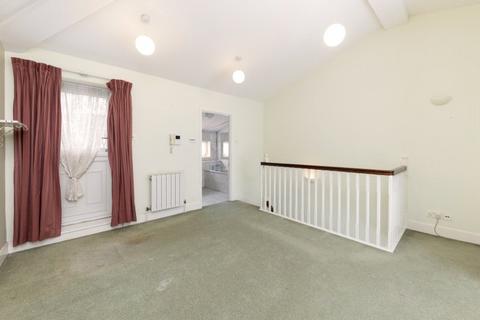 2 bedroom end of terrace house for sale, Charlotte Place, London, SW1V