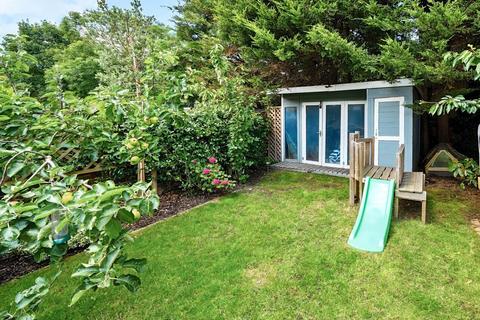 66 Park Lane, Teddington, TW11 0HX