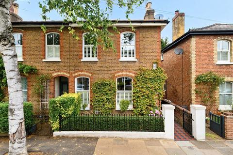 3 bedroom semi-detached house for sale, Park Lane, Teddington, TW11