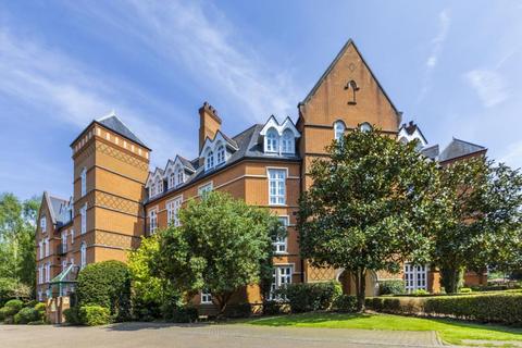 2 bedroom apartment to rent, Virginia Park, Virginia Water