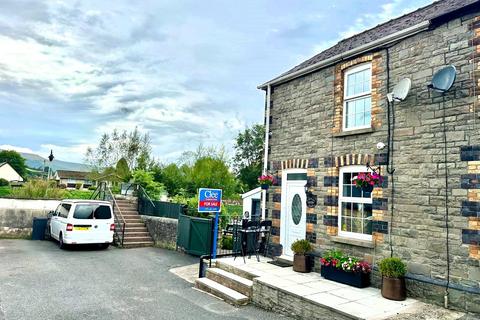 2 bedroom end of terrace house for sale, Rhydbernard Terrace, Kensington, Brecon, Powys.