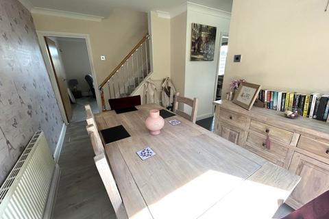 5 Tavistock Drive, Chadderton, Oldham, OL9 0RQ