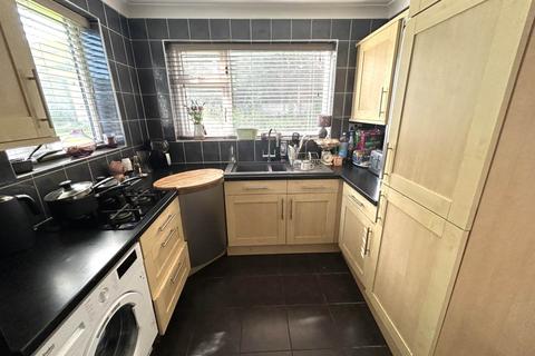 5 Tavistock Drive, Chadderton, Oldham, OL9 0RQ