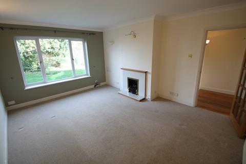 3 bedroom detached house to rent, Scots Drive, Wokingham RG41