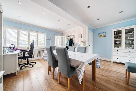 6 Barton Road, Sutton At Hone, Dartford, DA4 9EA