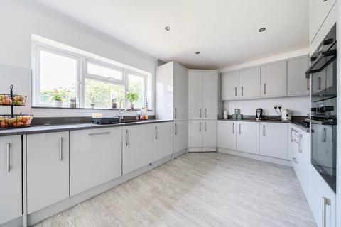 6 Barton Road, Sutton At Hone, Dartford, DA4 9EA