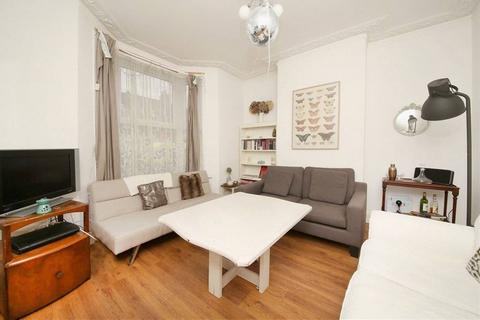 4 bedroom semi-detached house to rent, Glyn Road, Clapton, London, E5