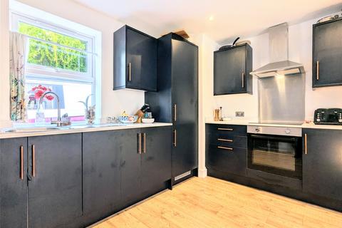 2 bedroom end of terrace house to rent, Greenbank Road, Bristol BS5