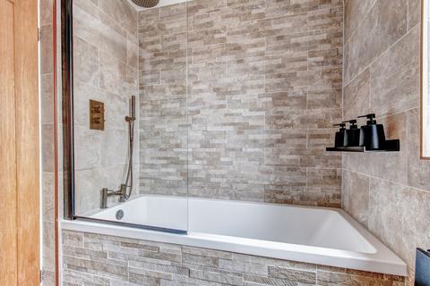 100 Arbury Hall Road, Shirley, Solihull, B90 4PZ