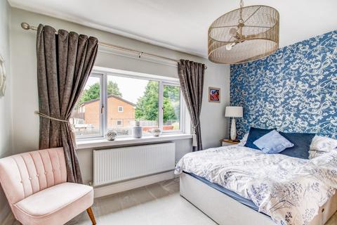 100 Arbury Hall Road, Shirley, Solihull, B90 4PZ