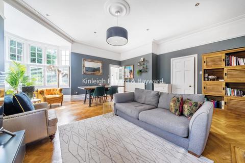 Flat 2, 6 Park Hill, Bromley, BR1 2JH