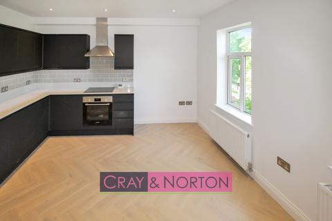 2 bedroom flat to rent, Dartnell Road, East Croydon, CR0