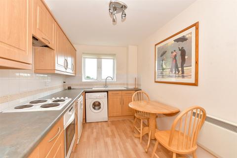 3 bedroom apartment for sale, Medina View, East Cowes, Isle of Wight