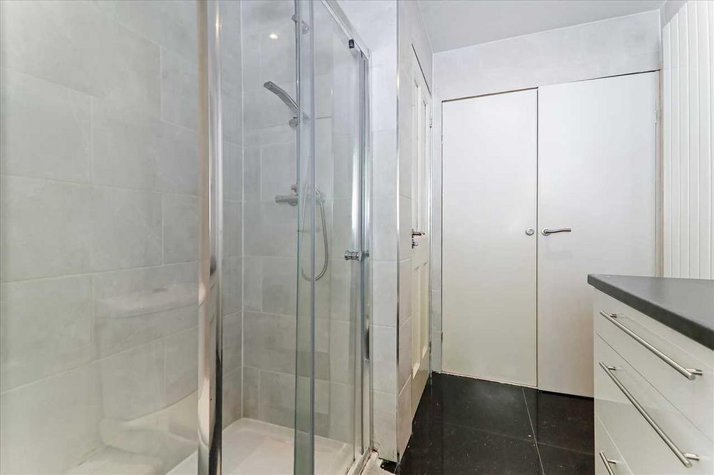 En-Suite (2)