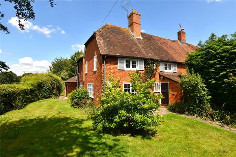 2 bedroom semi-detached house to rent, Ford Lane, Hook RG27