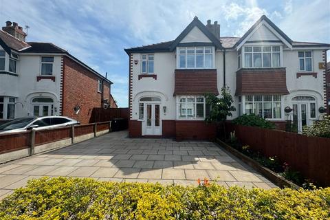 3 bedroom semi-detached house for sale, Larkfield Lane Southport PR9 8NW