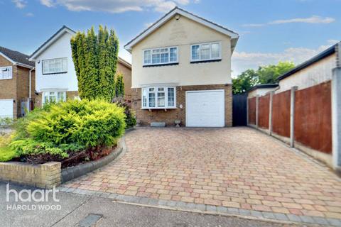 4 bedroom detached house for sale, Tindall Close, Harold Wood