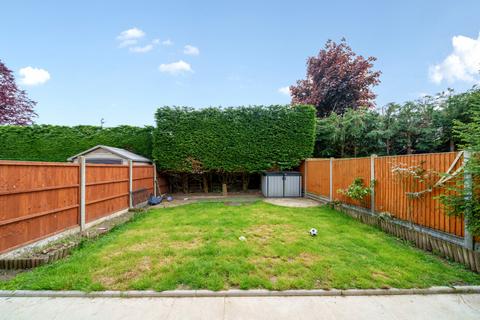4 bedroom semi-detached house to rent, Ruby Close, Berkshire RG41