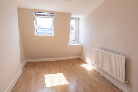 2 bedroom flat to rent, Holland Road, London, W14