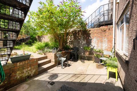 16a Brighton Street, Bristol, BS2 8XA