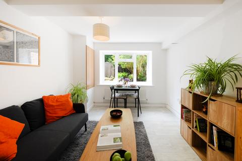 16a Brighton Street, Bristol, BS2 8XA