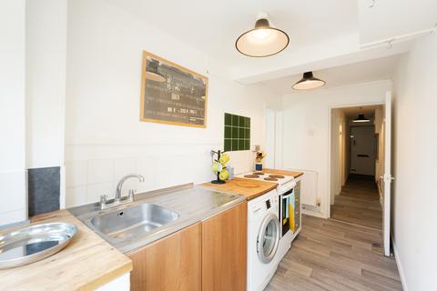 16a Brighton Street, Bristol, BS2 8XA